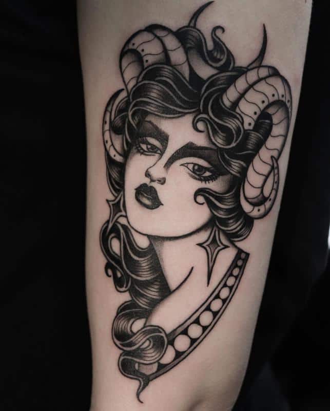 El tatuaje de la chica Aries 4