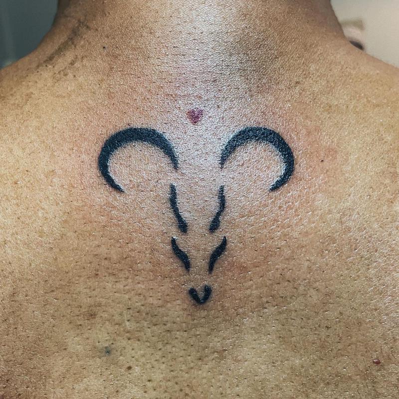 El tatuaje tribal de Aries 4