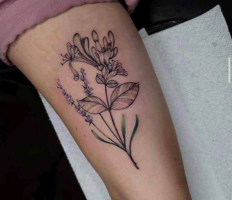 Ideas de tatuajes de madreselva 4