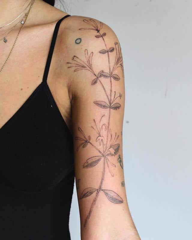 Ideas de tatuajes de madreselva 6