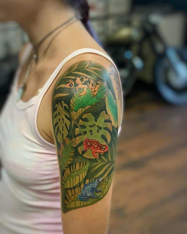 Tatuaje de ranas de la selva tropical