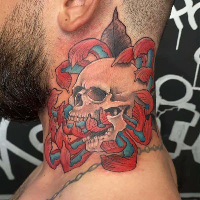 Tatuaje de crisantemo y calavera 1