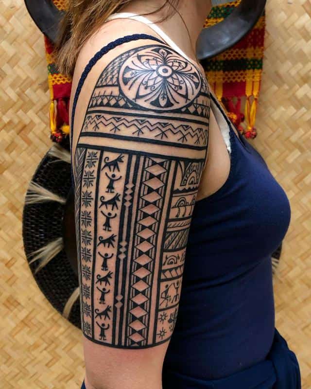 Tatuaje de bíceps tribal 1