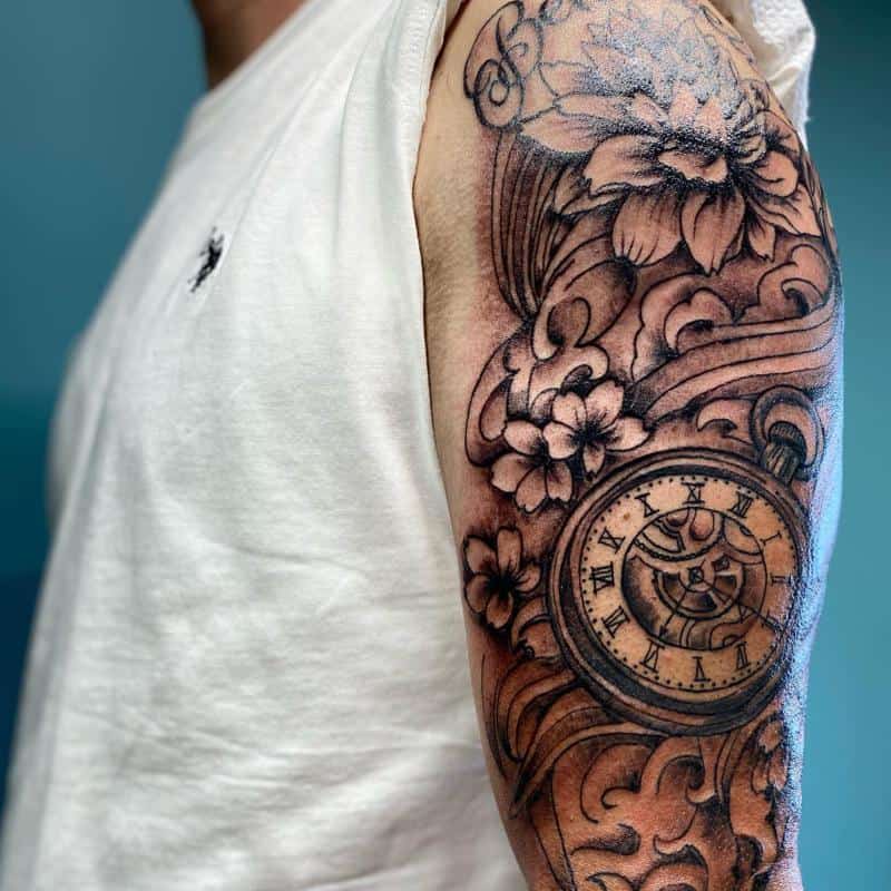 reloj bíceps tatuaje 1