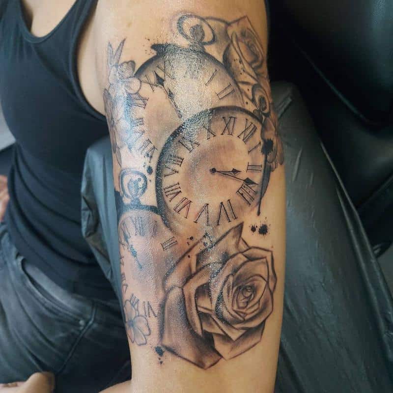 reloj bicep tatuaje 3