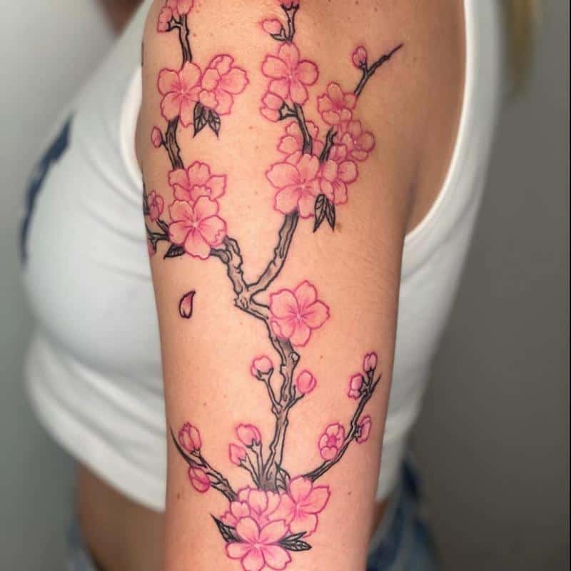 Tatuaje de bíceps floral 2