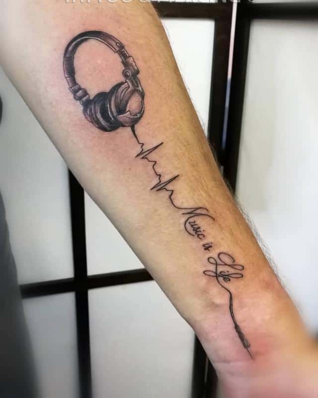 Diseño de tatuaje de auriculares 4