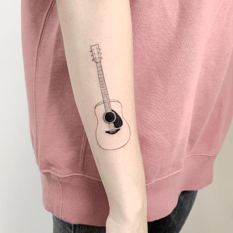 Diseño de tatuaje de guitarra 3