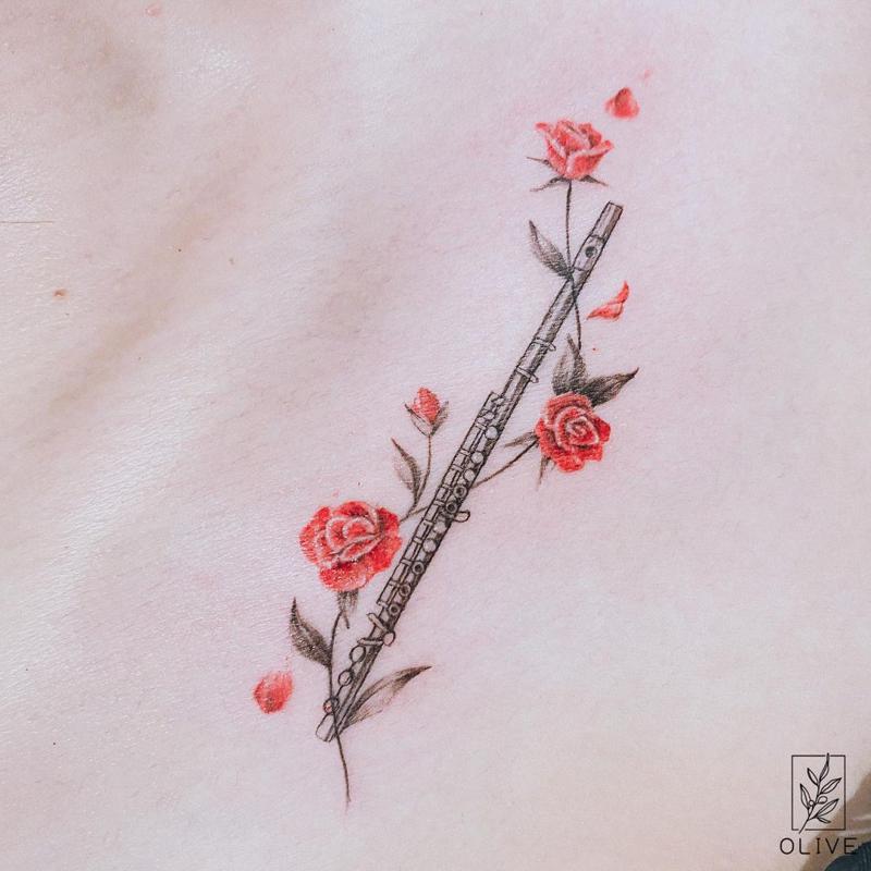 Varios diseños de tatuajes de instrumentos 5