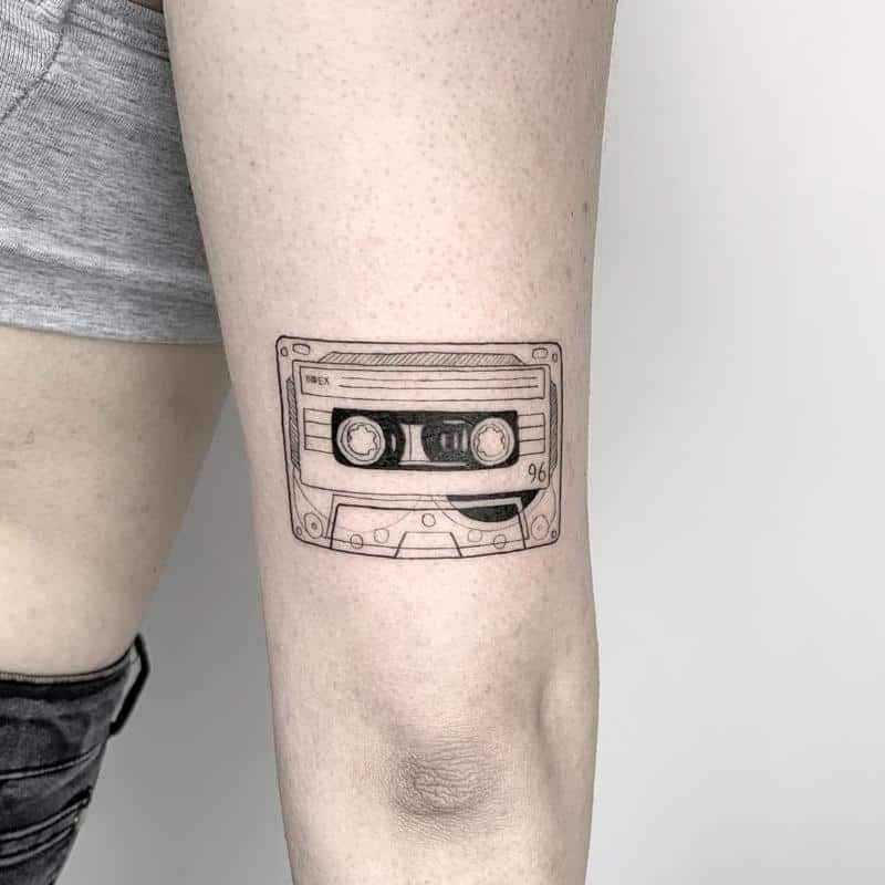 Diseño de tatuaje de cinta de casete 4