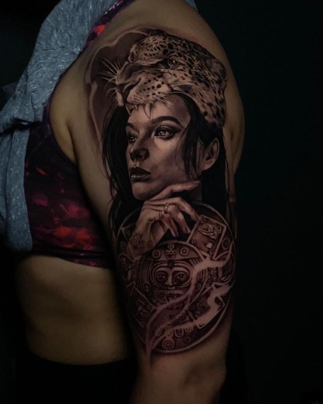 Tatuajes aztecas para mujeres 3