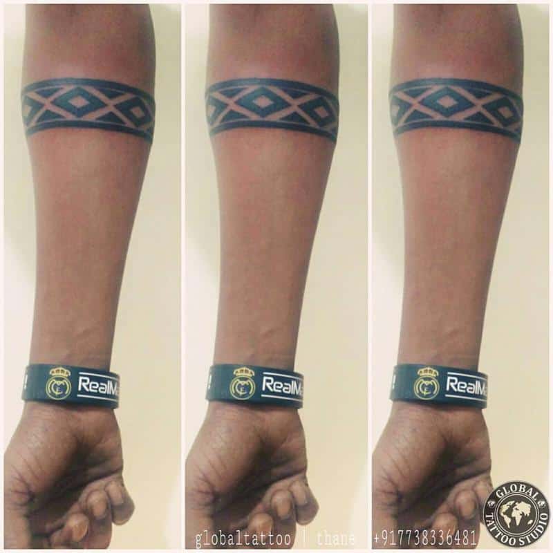 Tatuaje de brazalete azteca 2