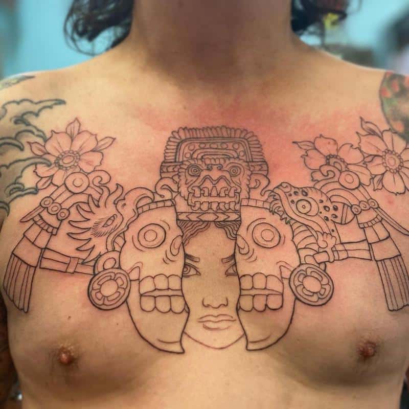 Tatuaje en el pecho azteca 2
