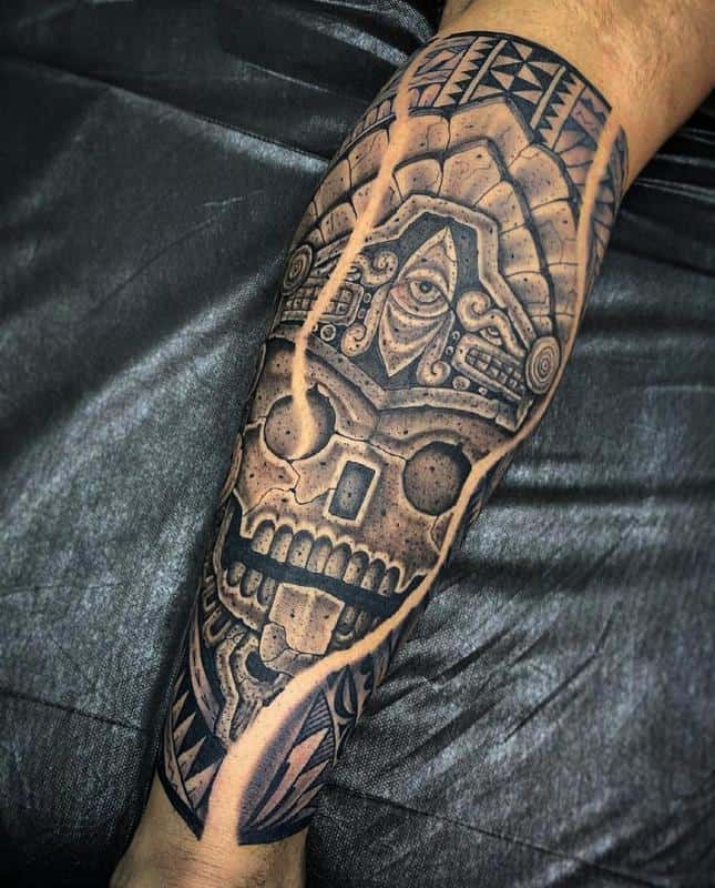 Tatuaje de manga azteca 1