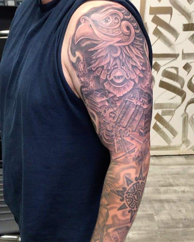 Tatuaje de águila azteca 2