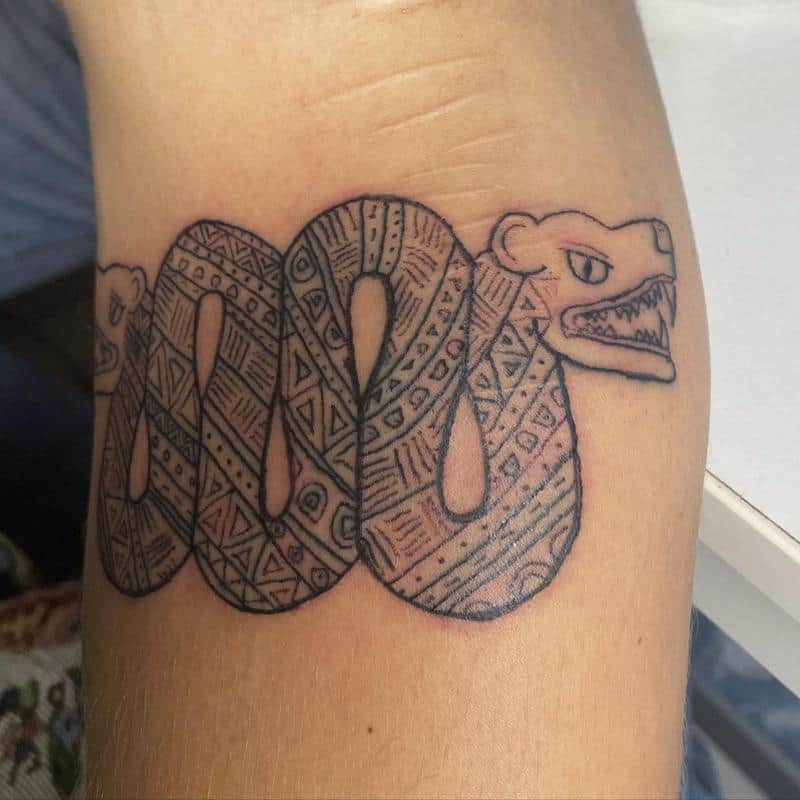 Tatuaje de serpiente azteca 2
