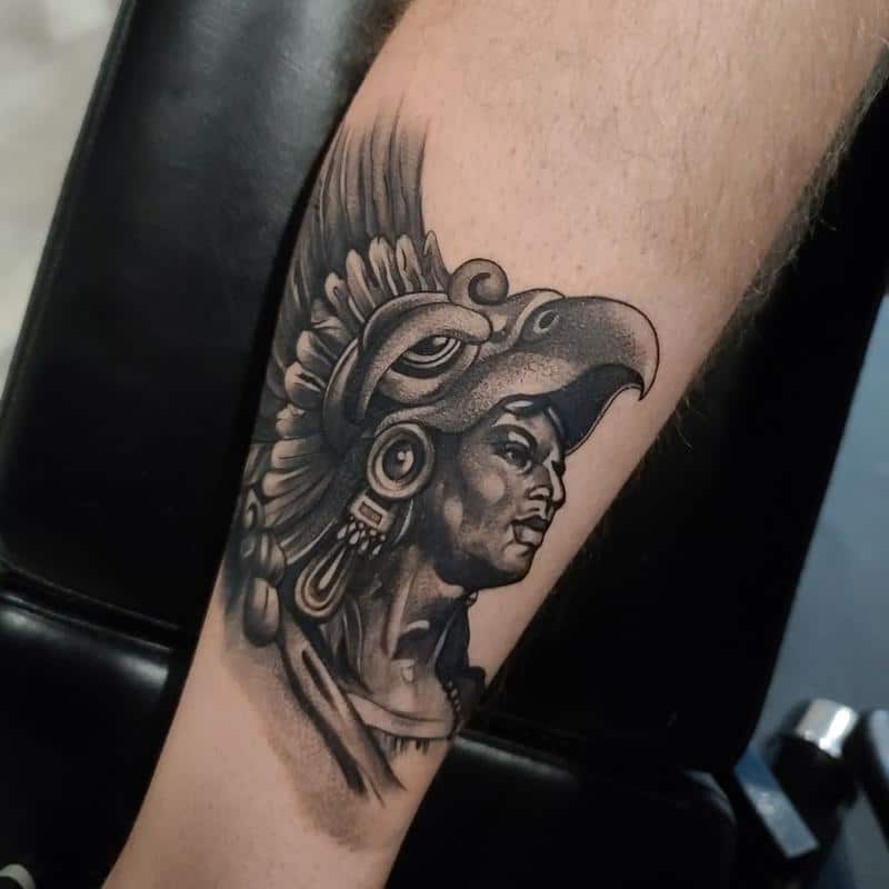 Tatuaje de guerrero azteca 2