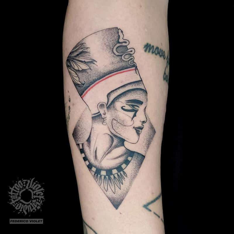 Tatuaje Nefertiti 4