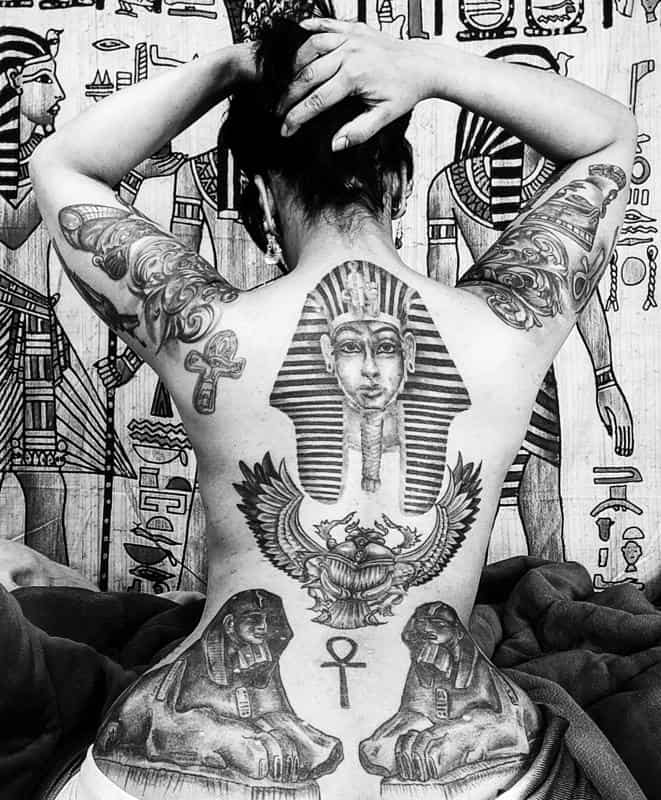 Tatuajes Egipcios Colocación en la espalda