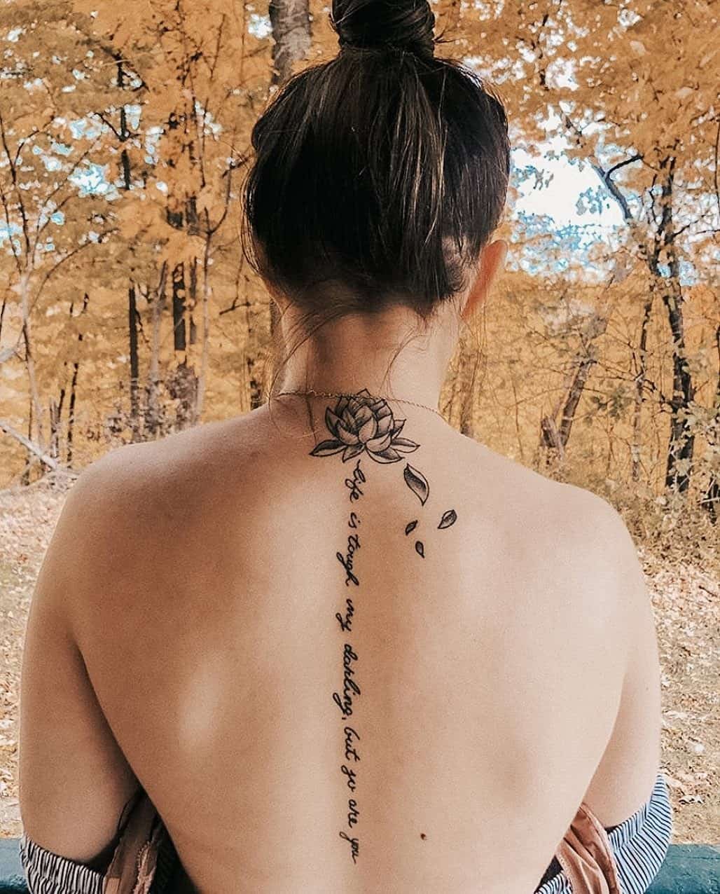 Tatuajes De Citas En La Columna Vertebral 