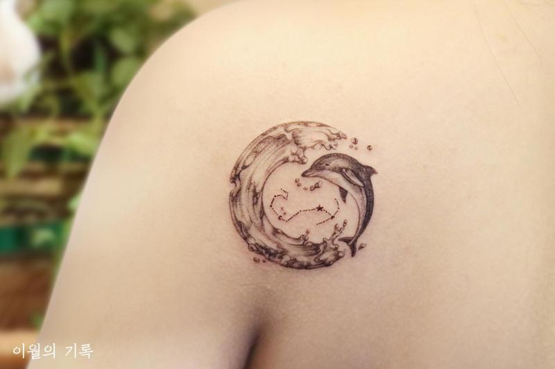 Tatuaje en la espalda para niñas 1