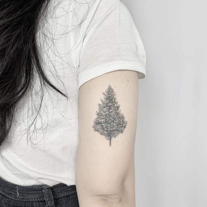 Tatuaje de árbol para niñas 3