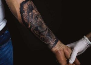 Sangrado de la costra del tatuaje: ¿Por qué sucede y cómo prevenirlo?