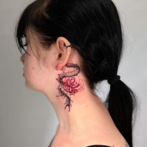 Tatuajes detrás de la oreja: ¿Cuánto duelen realmente?