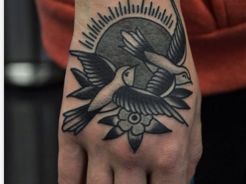 hand tattoo 132