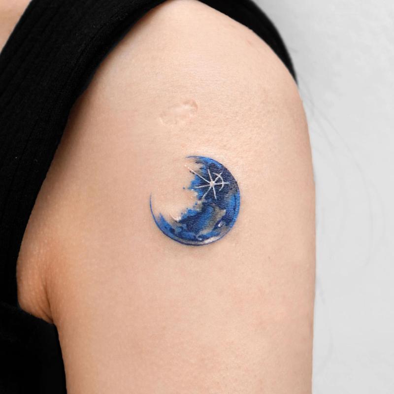 Tatuaje de luna azul 5