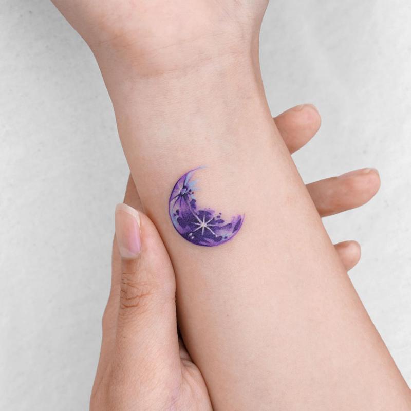 Tatuaje de luna azul 4