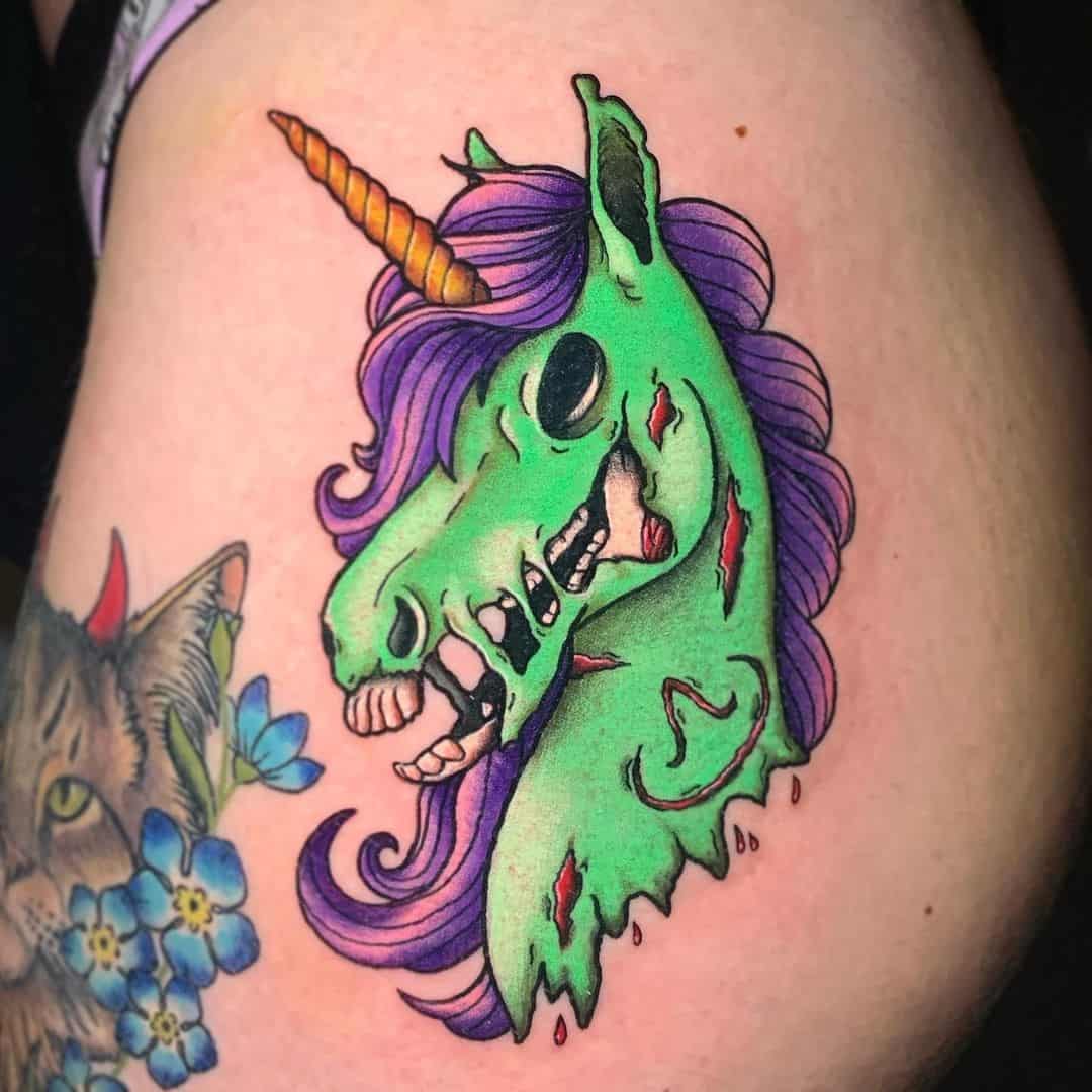 Tatuaje de unicornio ácido verde brillante 