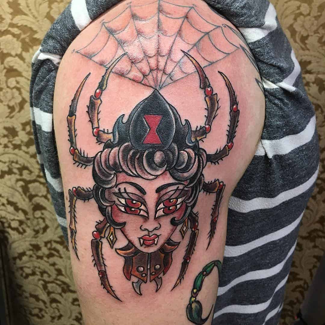 Tatuajes de araña artísticos únicos 