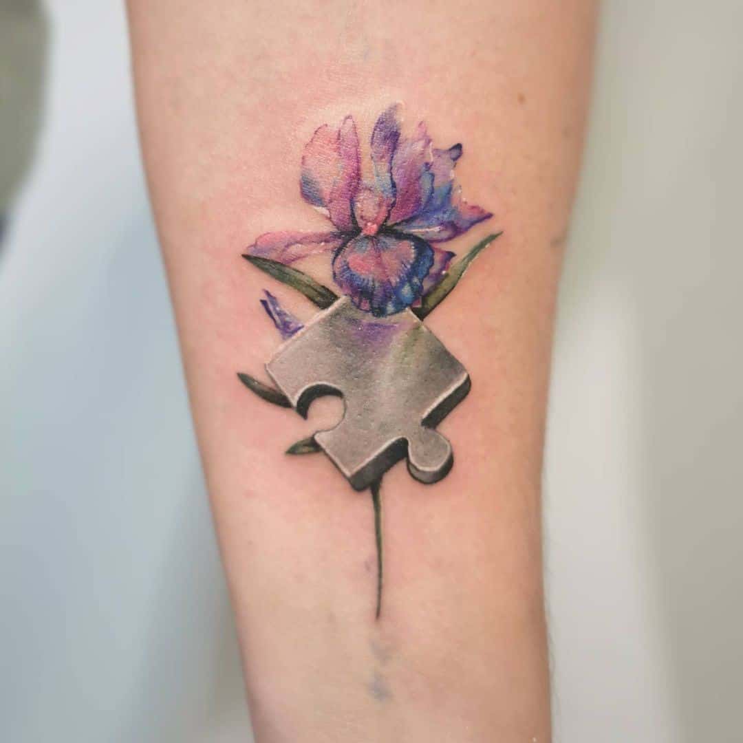 Ideas de tatuajes de autismo Flor y rompecabezas