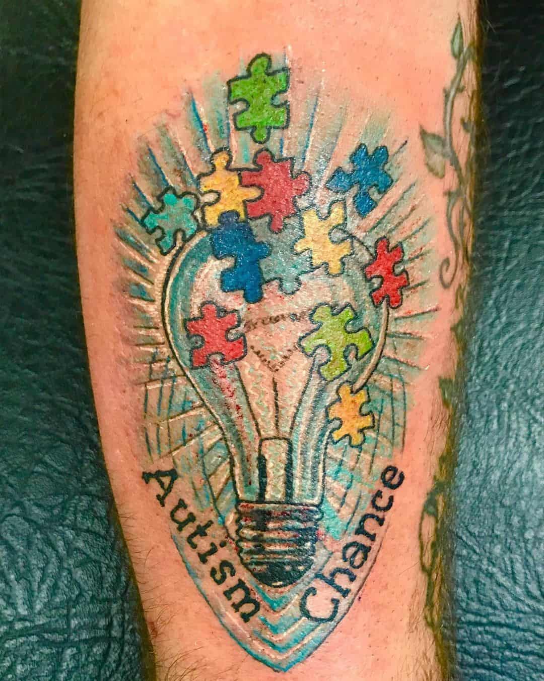 Idea de tatuaje de autismo de bombilla