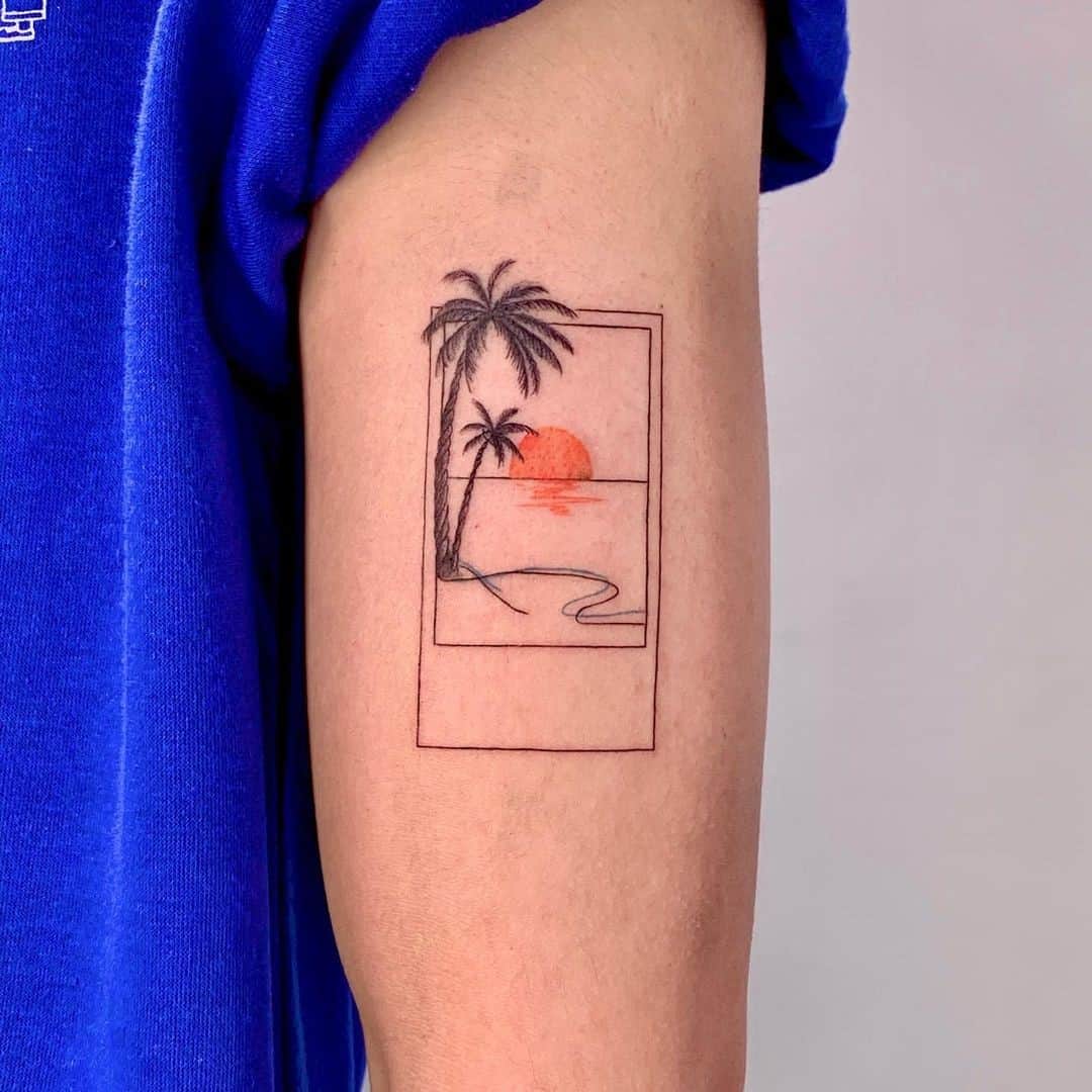 Tatuaje de palmera con puesta de sol 2