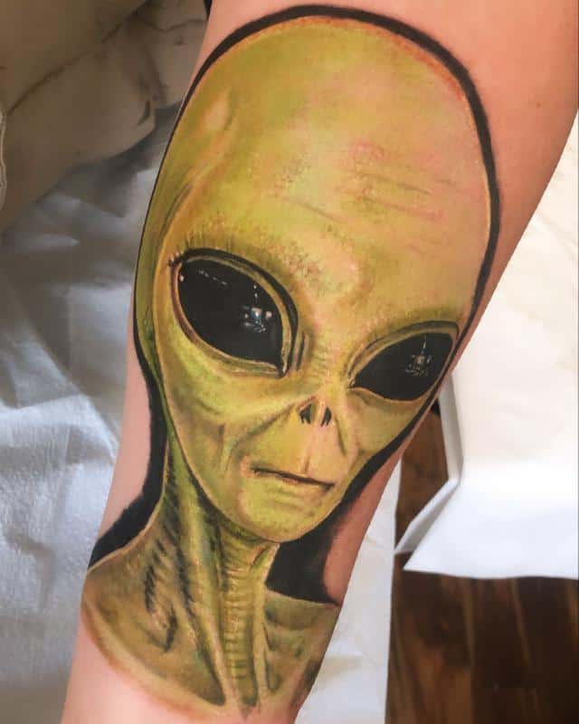 La profundidad en el diseño del tatuaje alienígena 1