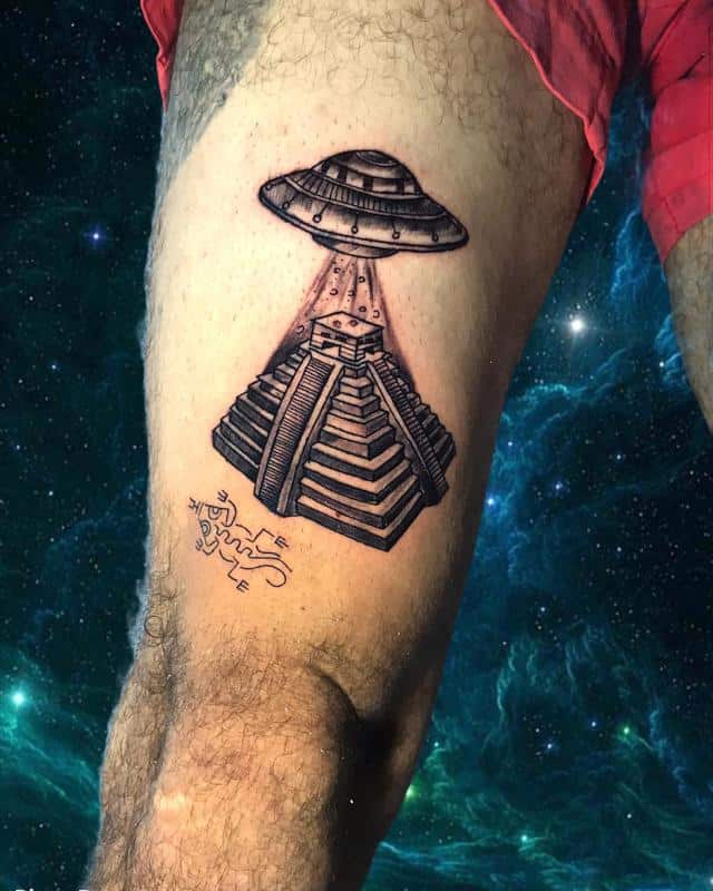 El tatuaje de ataque alienígena 3