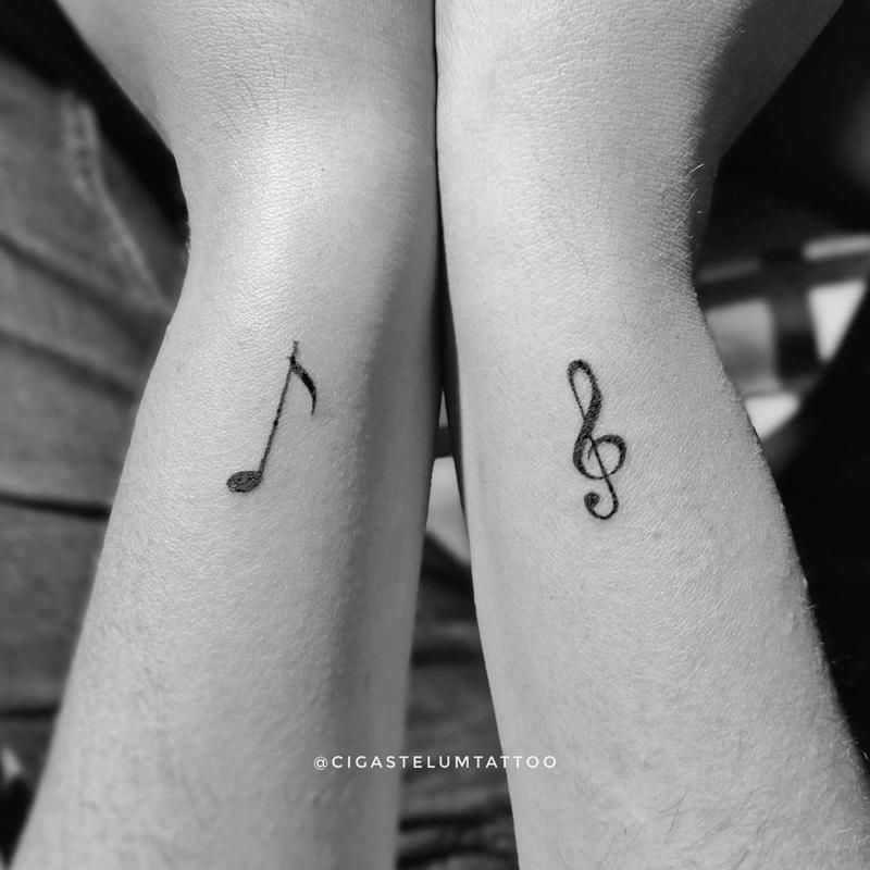 Tatuaje de notas musicales 1