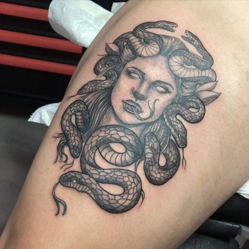 Medusa sombría tatuaje 3