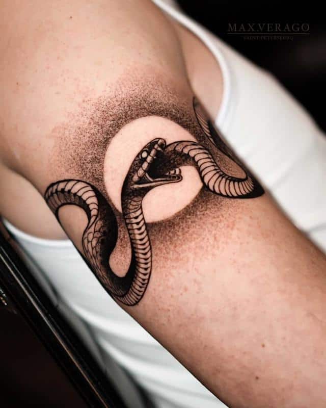 tatuaje de serpiente ouroboros 3
