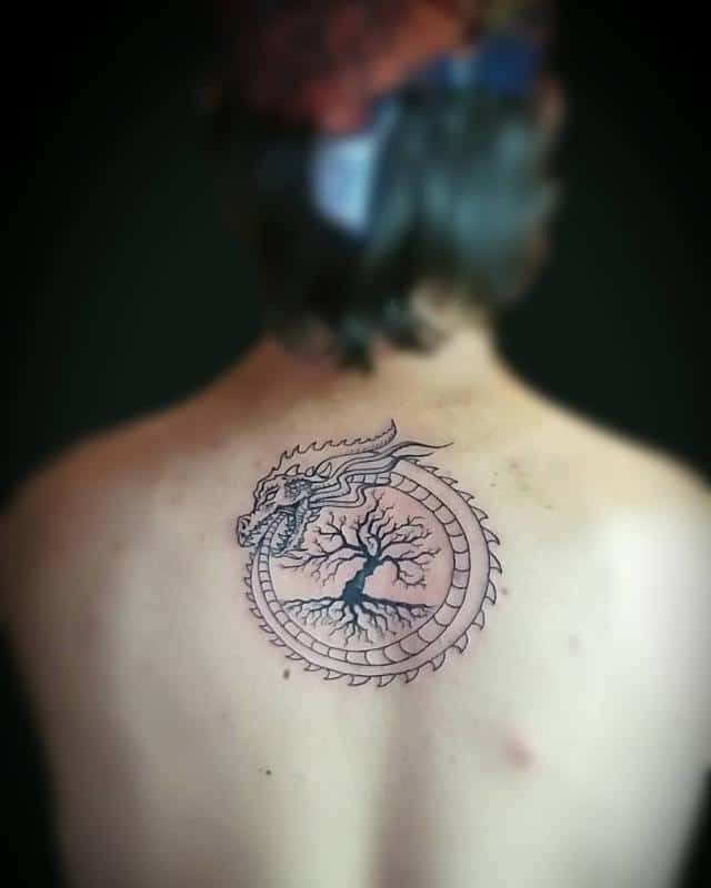 tatuaje del arbol de la vida ouroboros 1
