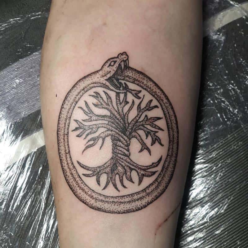 tatuaje del arbol de la vida ouroboros 2
