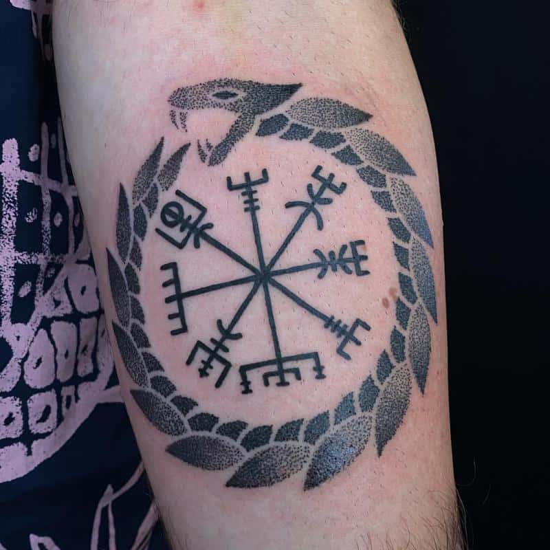 Tatuaje de ouroboros nórdico 3