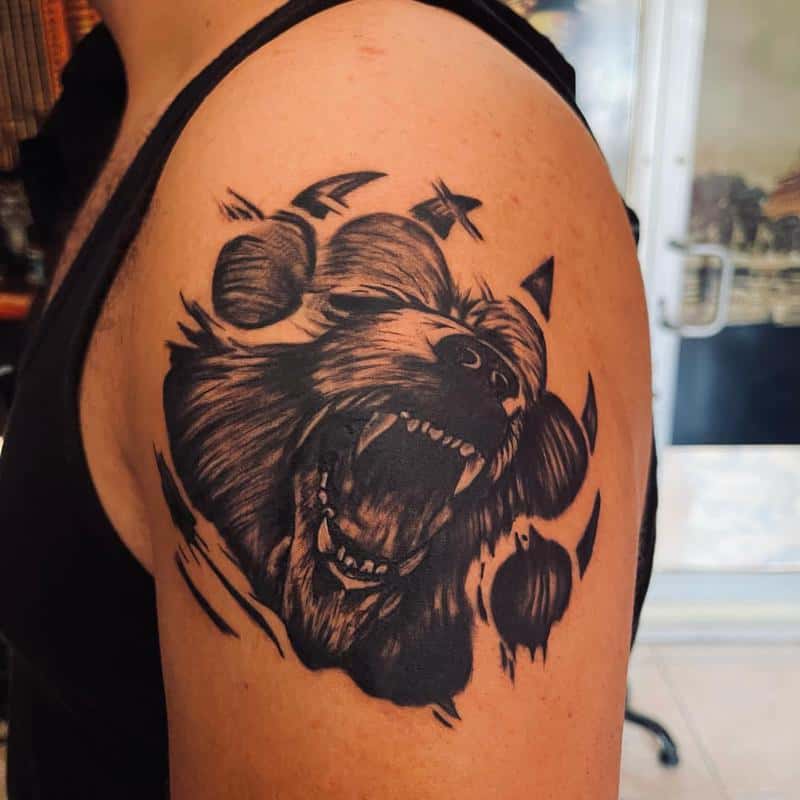 Tatuaje de garras de oso 2