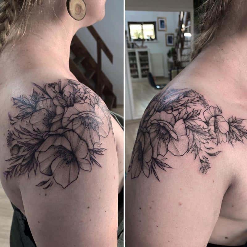 Tatuaje de amapola en el hombro 2