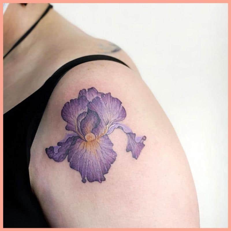 Tatuaje de iris en el hombro 4