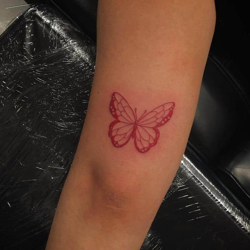 Tatuaje de mariposa roja 1