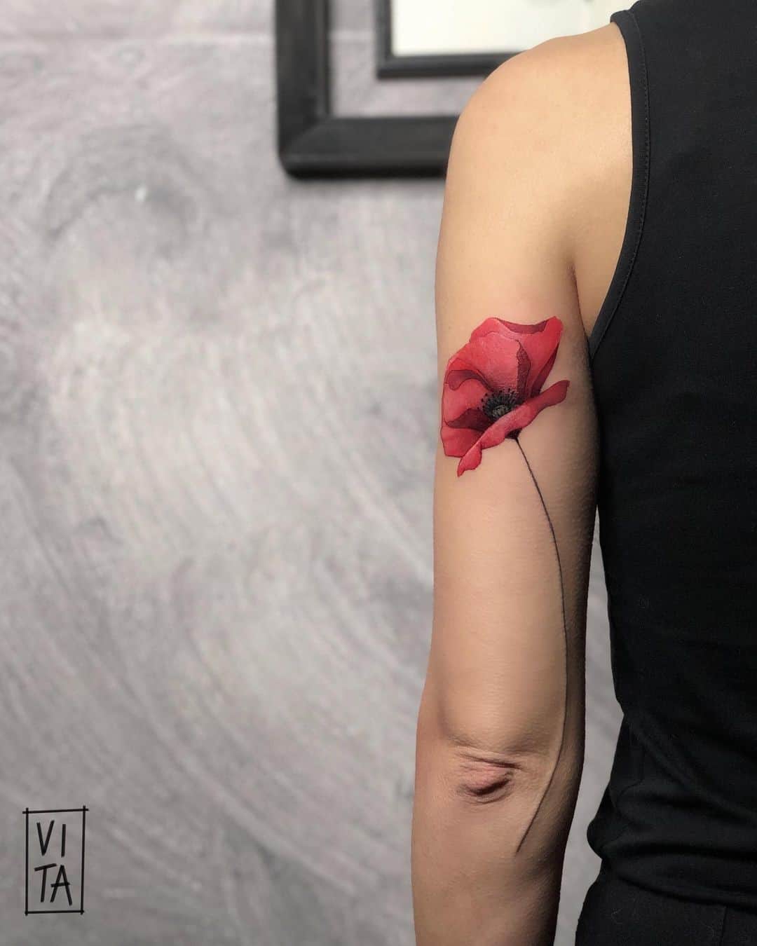 Tatuaje de flor de nacimiento de amapola