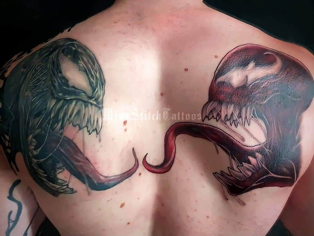 Tatuaje de veneno en la espalda 1